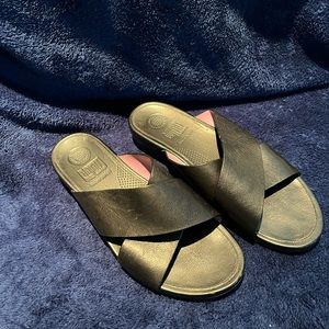 Fit Flops Slides Size 9 in Black - Excellent Condition